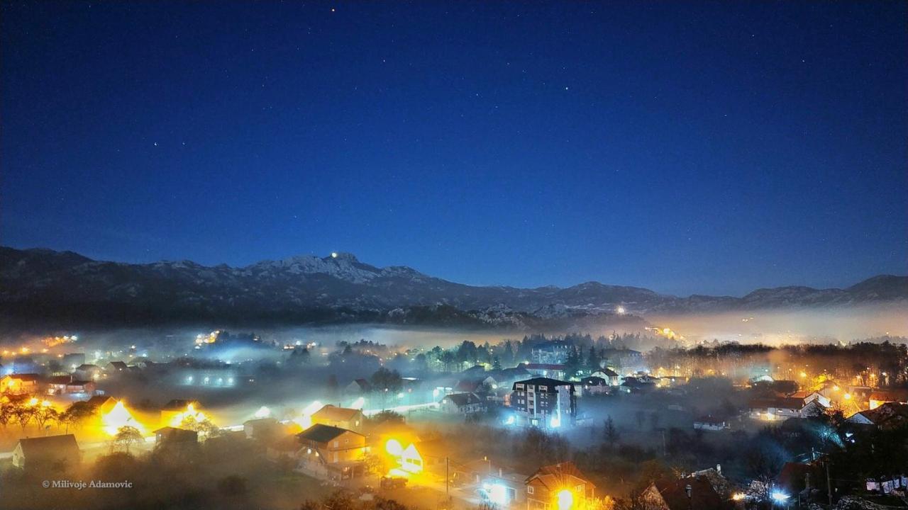 Cvjetni Apartmani Cetinje Exterior foto